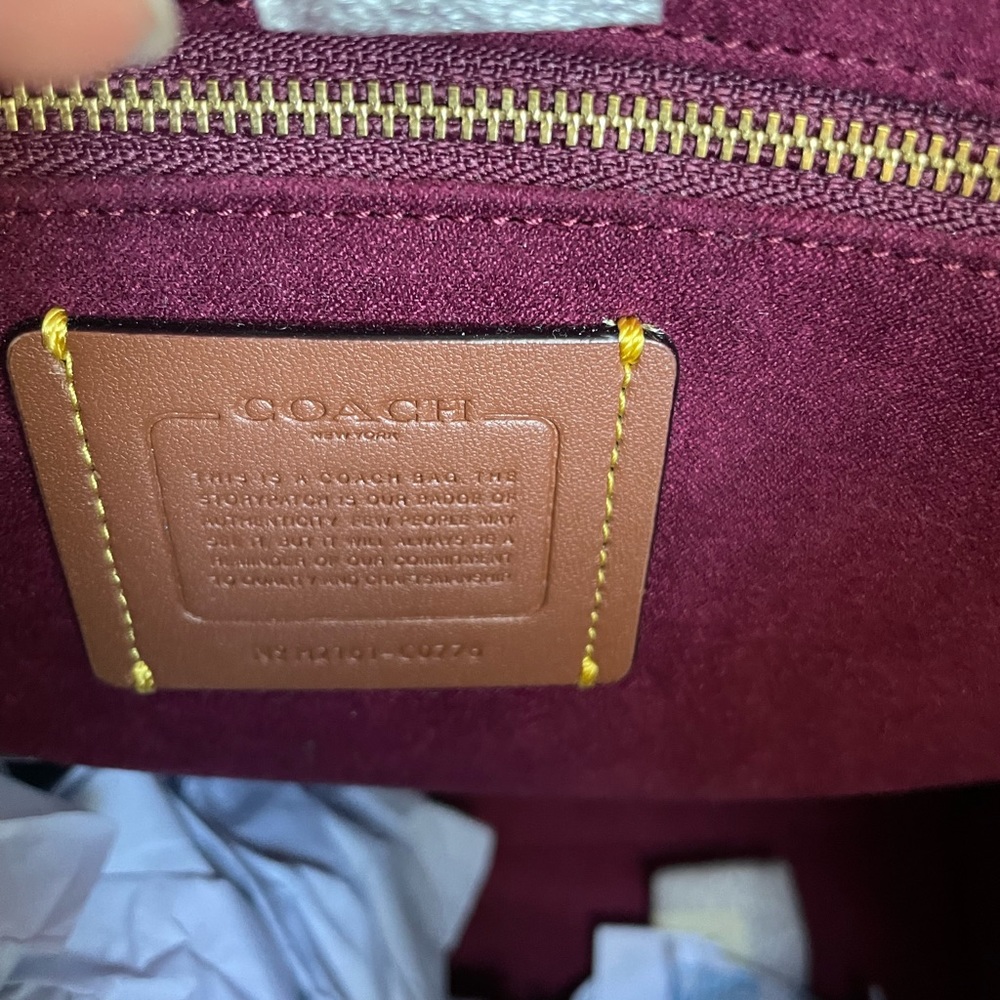 coach shoulder/hand bag. Brand new with tags. Beautiful Caramel and tan color. - Picture 4 of 6